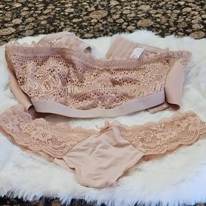 Delicate Lace Bralette and Panty Set - Blush